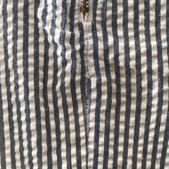 The Hanger Med. Blue/White Striped Seersucker Top - Picture 8 of 8